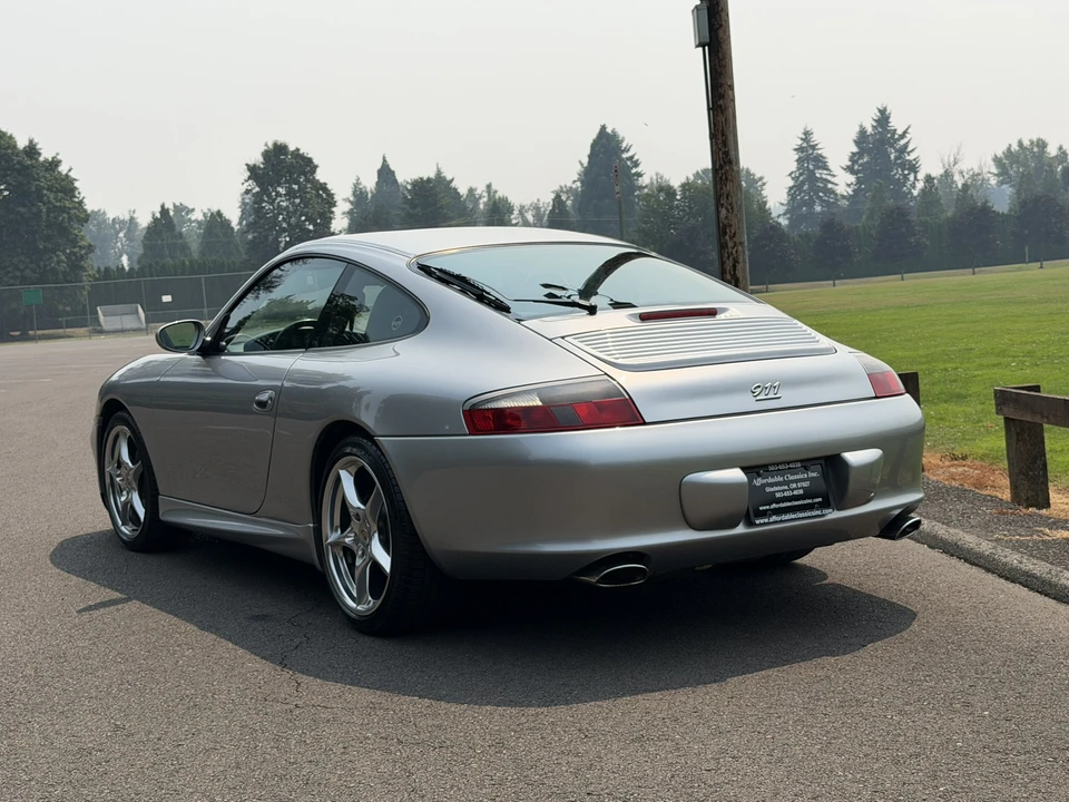 2004 Porsche 996 Carrera - Image 11 of 31