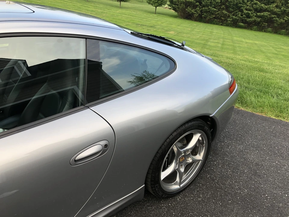 2004 Porsche 996 Carrera - Image 10 of 31