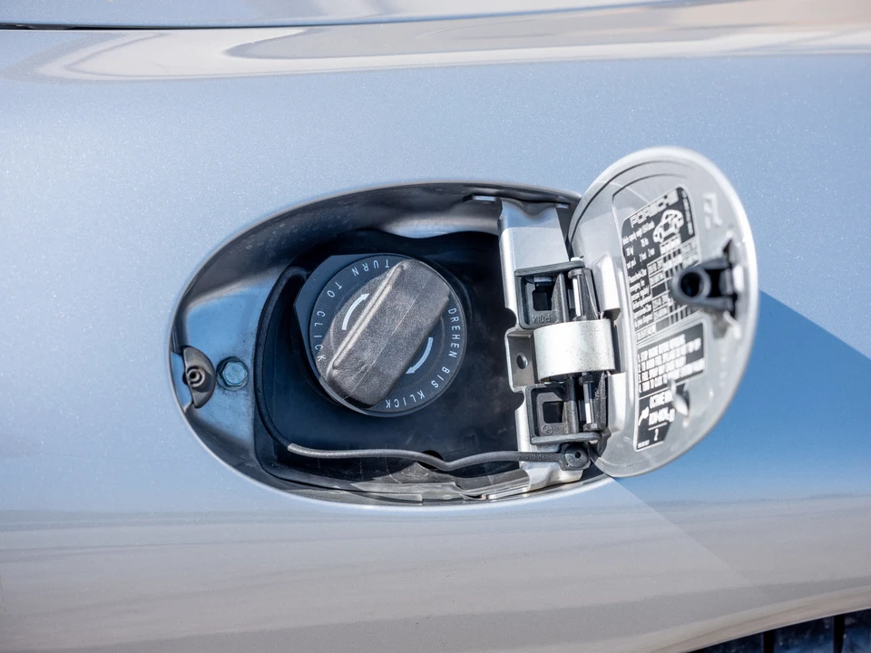 2004 Porsche 996 Carrera - Image 24 of 31