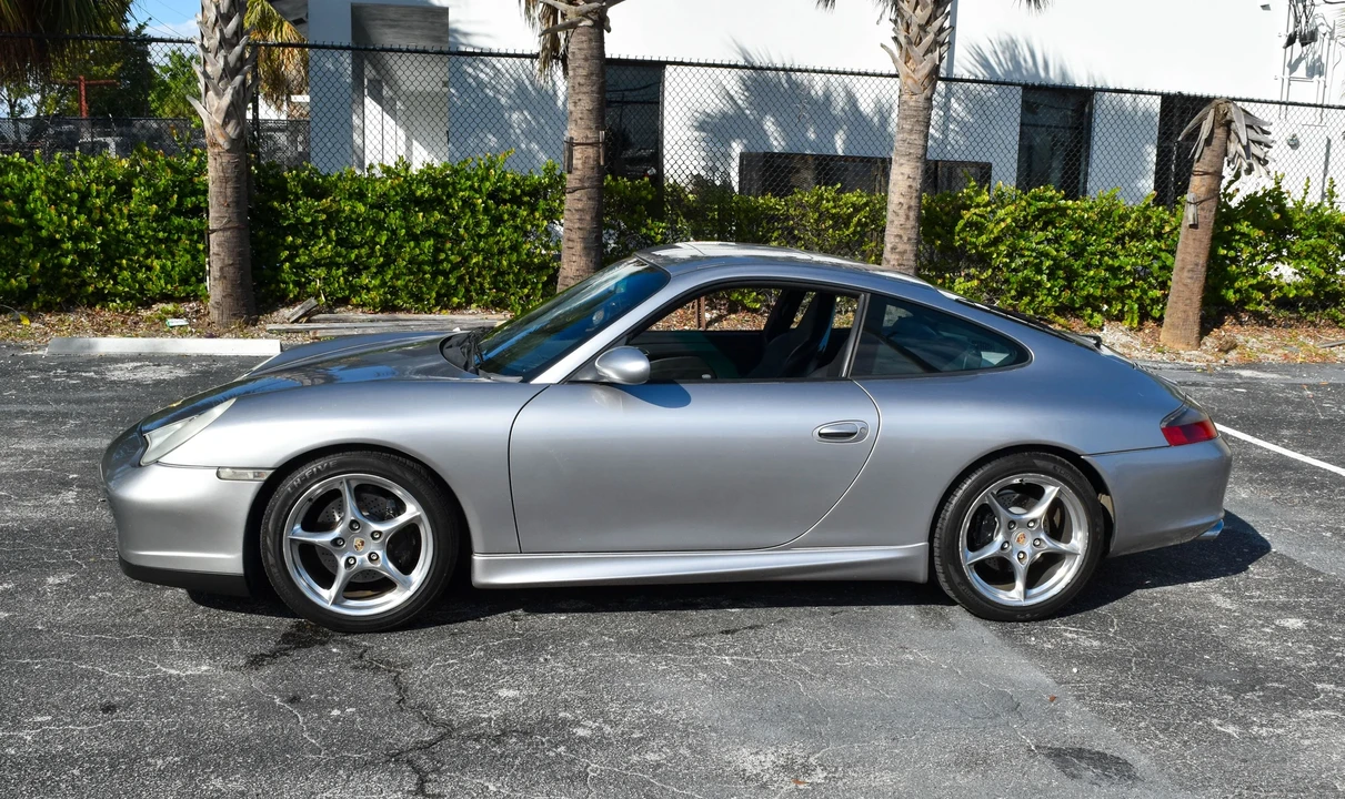 2004 Porsche 996 Carrera - Image 10 of 31