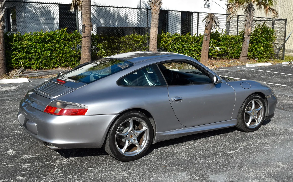 2004 Porsche 996 Carrera - Image 28 of 31