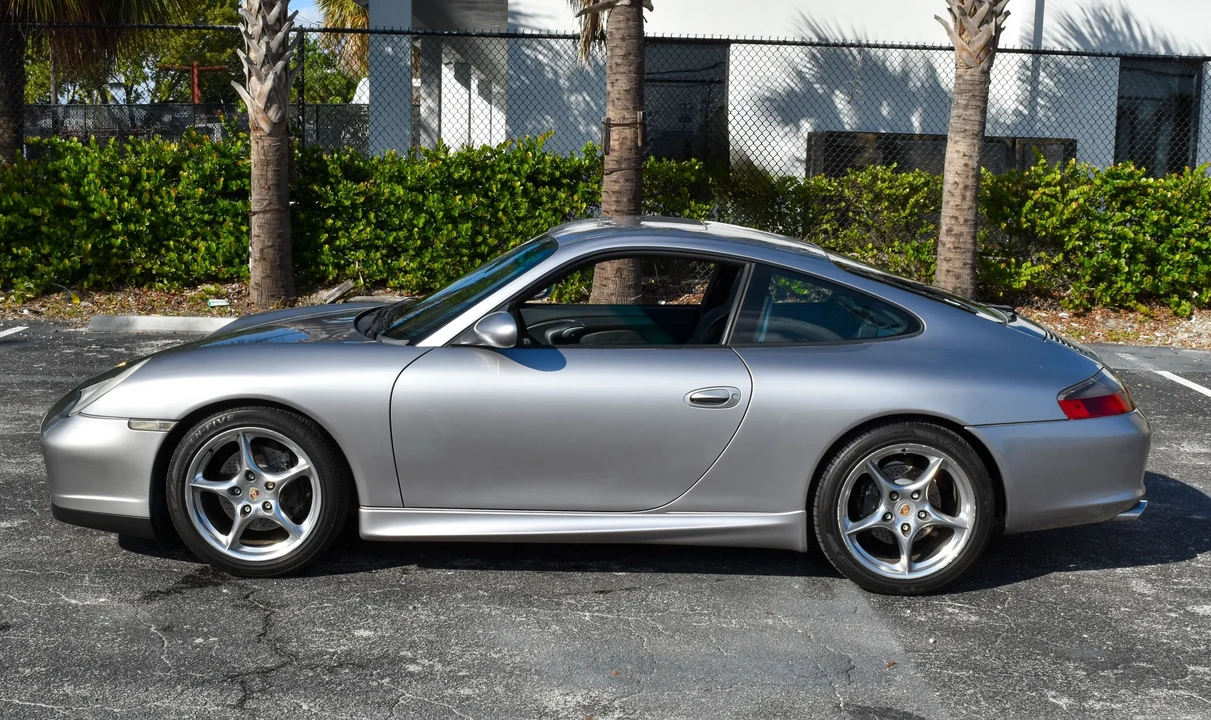 2004 Porsche 996 Carrera - Image 11 of 31