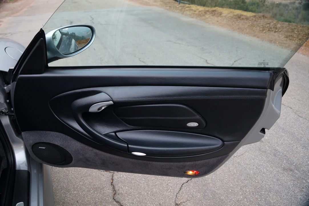 2004 Porsche 996 Carrera - Image 28 of 31