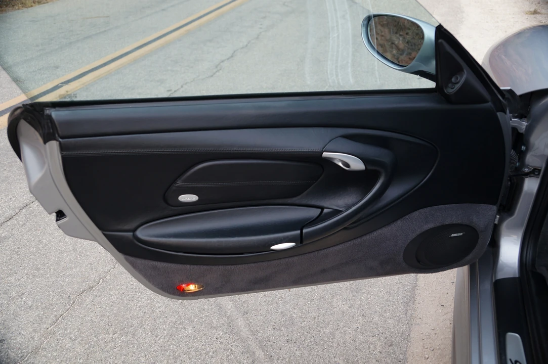 2004 Porsche 996 Carrera - Image 27 of 31