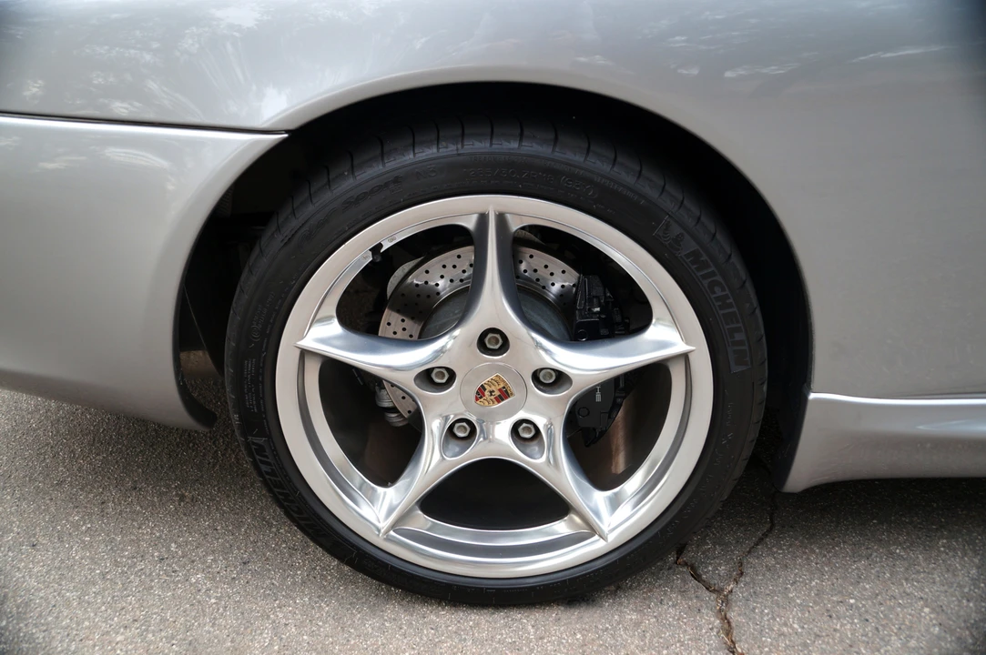 2004 Porsche 996 Carrera - Image 26 of 31