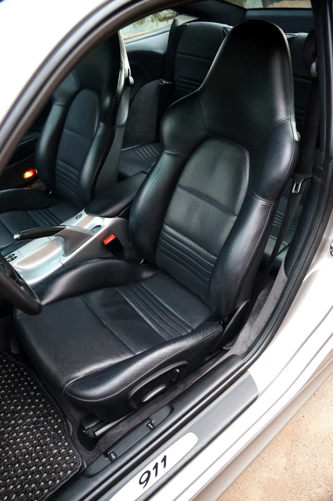 2004 Porsche 996 Carrera - Image 29 of 31