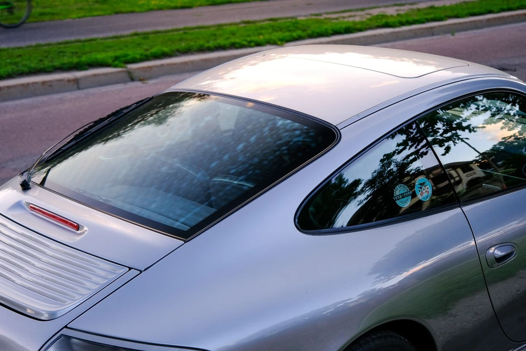2004 Porsche 996 Carrera - Image 28 of 31