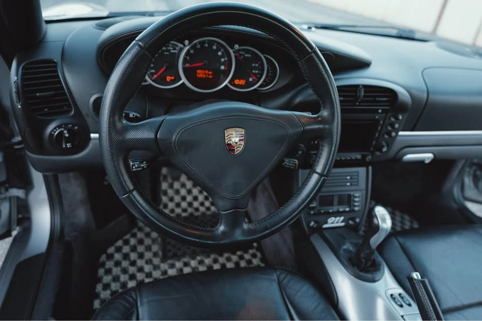 2004 Porsche 996 Carrera - Image 16 of 20