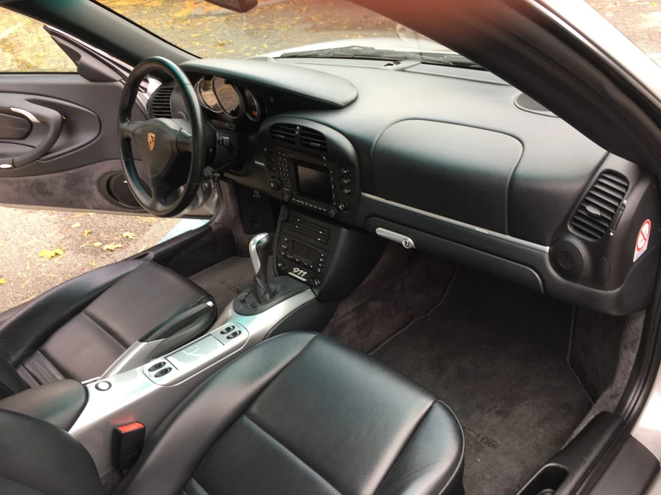 2004 Porsche 996 Carrera - Image 28 of 31