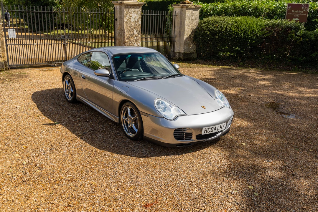 2004 Porsche 996 Carrera 4S - Image 10 of 31