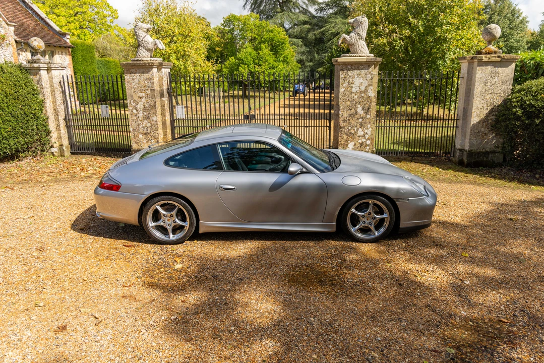 2004 Porsche 996 Carrera 4S - Image 11 of 31