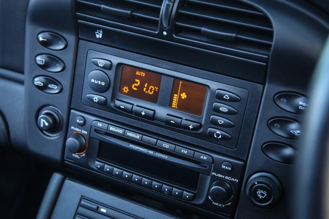 2004 Porsche 996 Carrera 4S - Image 11 of 30