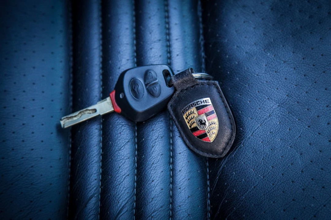 2004 Porsche 996 Carrera 4S - Image 13 of 30