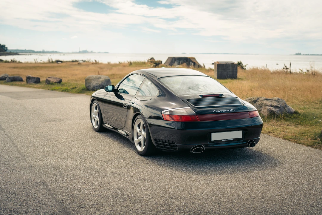 2005 Porsche 996 Carrera 4S - Image 12 of 31