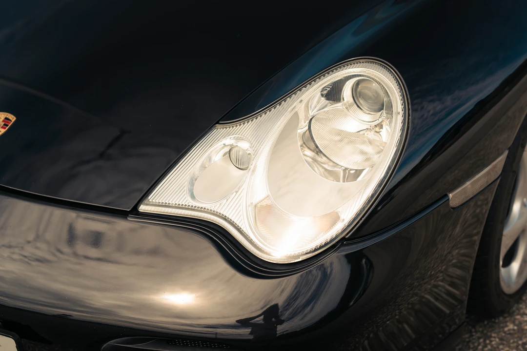 2005 Porsche 996 Carrera 4S - Image 26 of 31