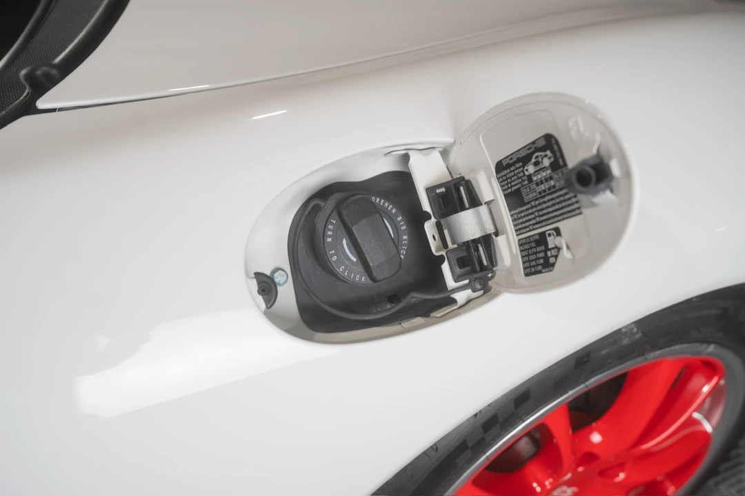 2004 Porsche 996 GT3 - Image 18 of 31