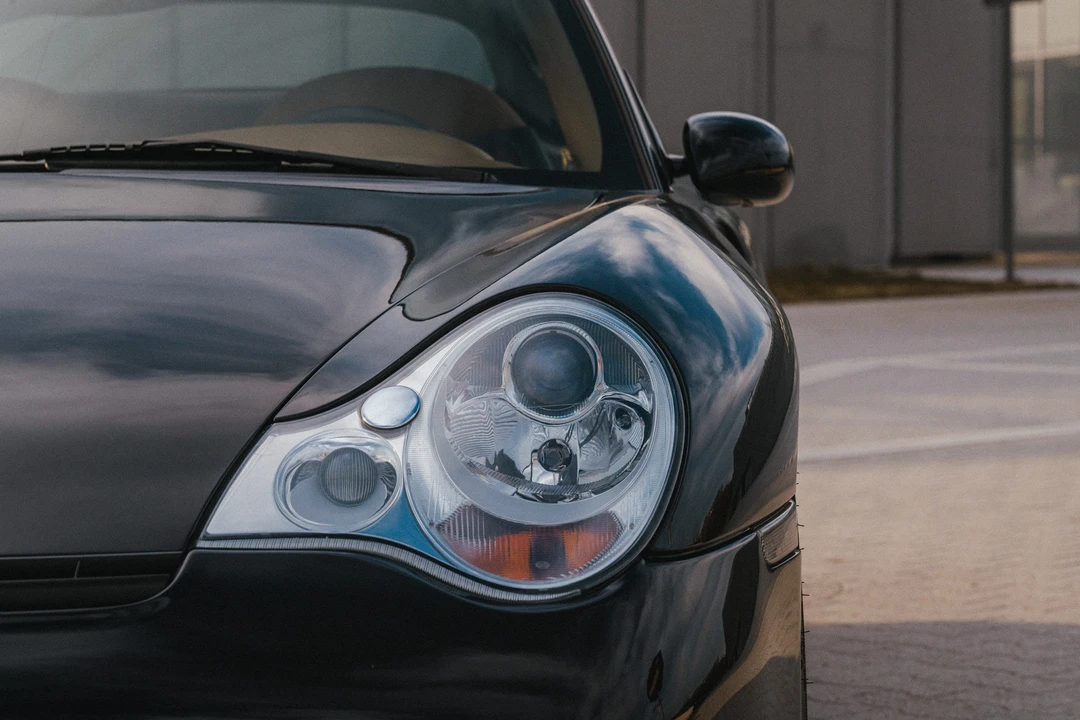 2004 Porsche 996 Turbo - Image 25 of 31