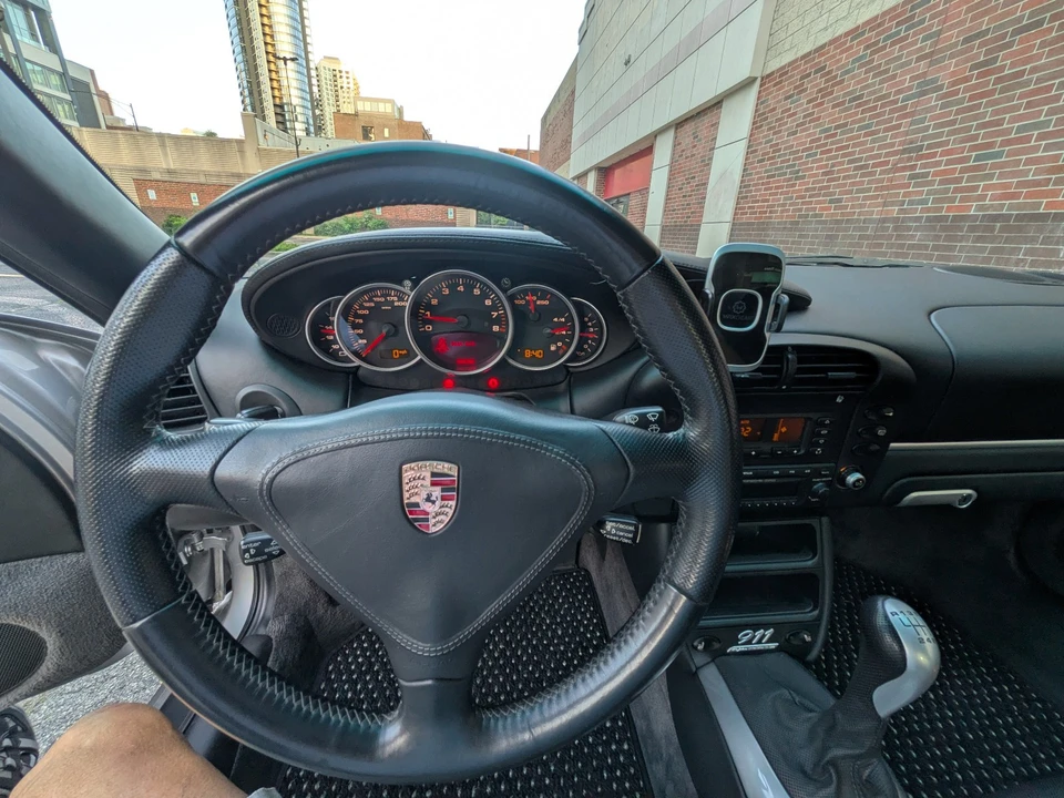2004 Porsche 996 Carrera - Image 22 of 31