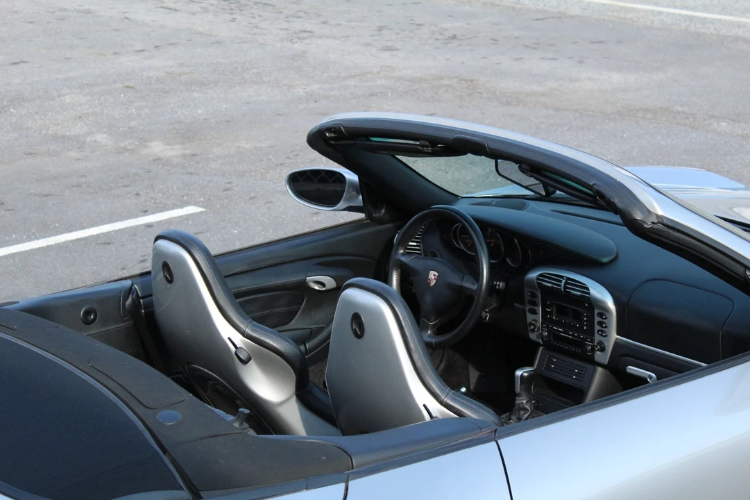 2004 Porsche 996 Carrera - Image 28 of 31