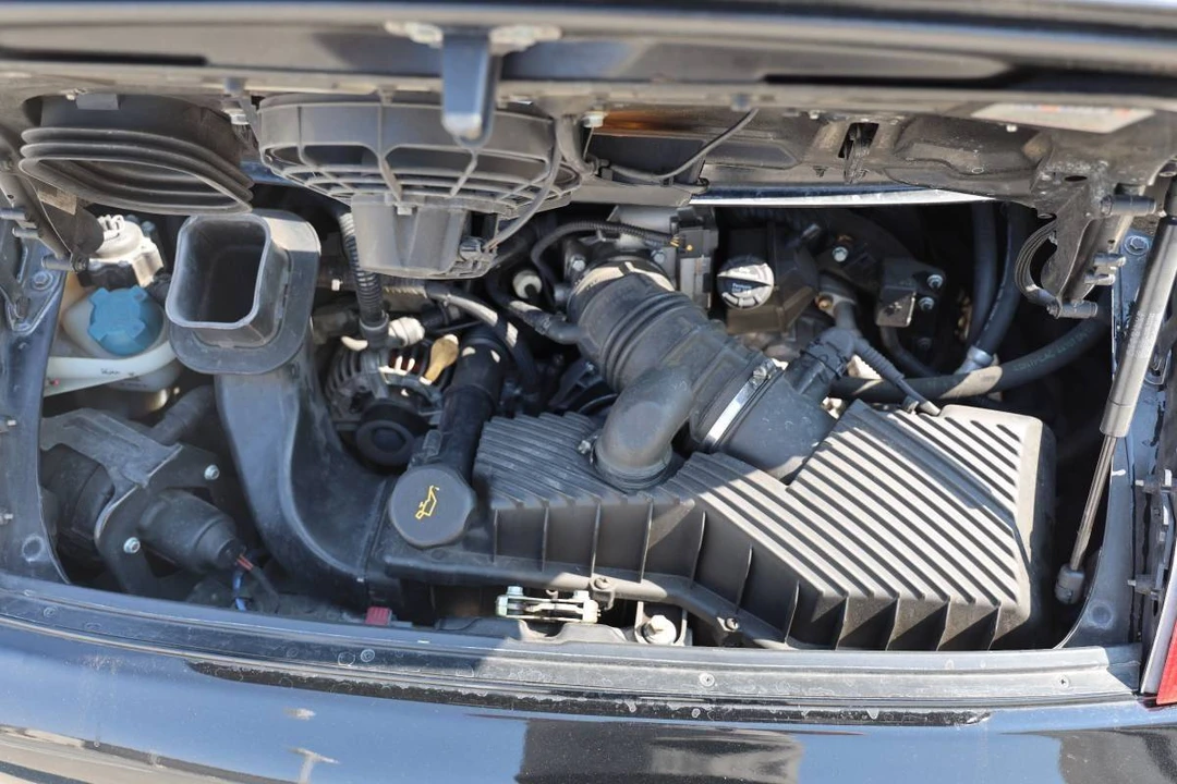 2004 Porsche 996 Carrera - Image 8 of 14