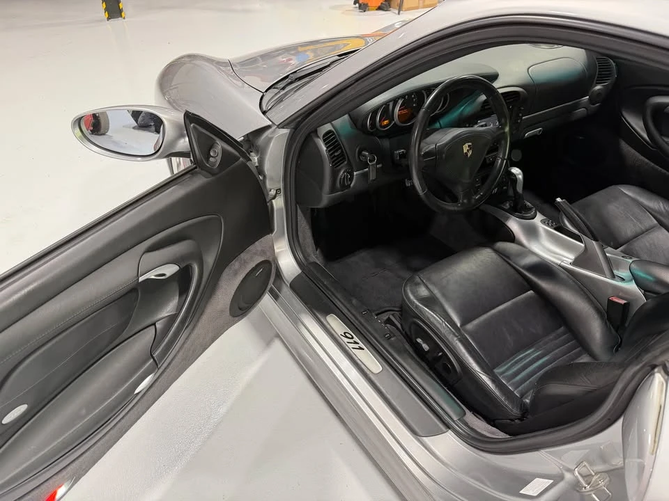 2004 Porsche 996 Carrera - Image 9 of 18