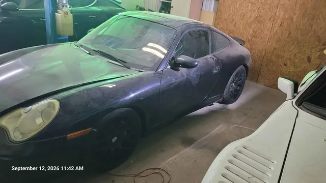 2004 Porsche 911 Carrera 4 AWD Coupe