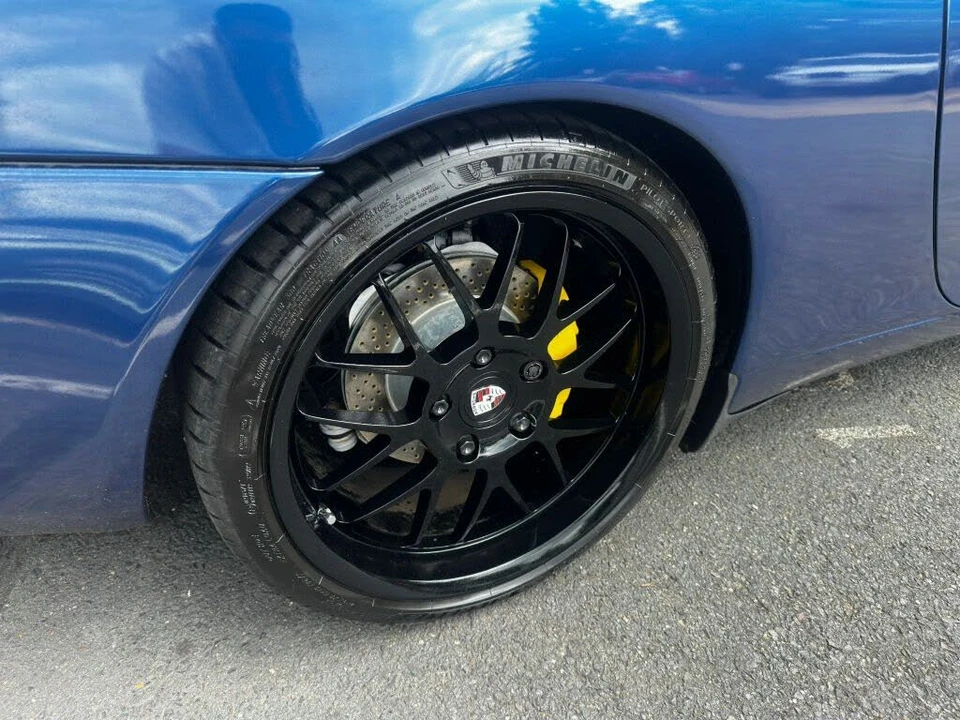 2004 Porsche 996 Carrera 4 - Image 10 of 31