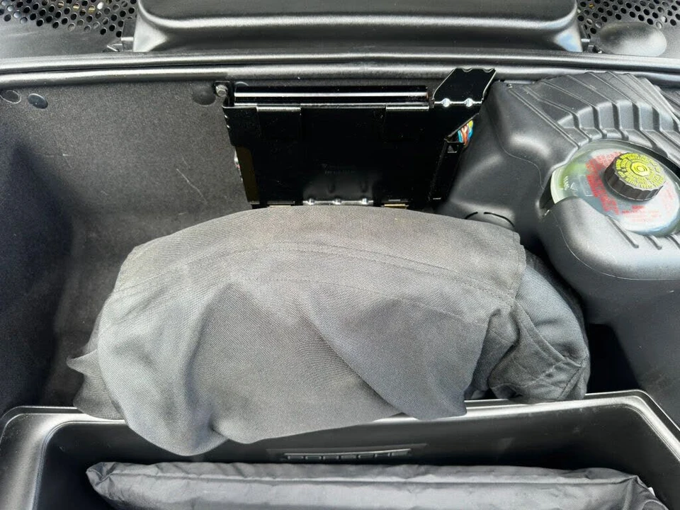 2004 Porsche 996 Carrera 4 - Image 18 of 31
