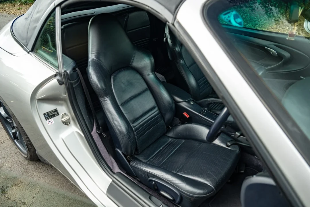 2004 Porsche 996 Carrera 4 - Image 8 of 30