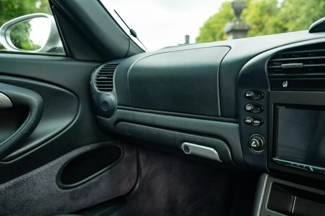 2004 Porsche 996 Carrera 4 - Image 18 of 30