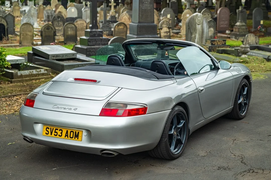 2004 Porsche 996 Carrera 4 - Image 27 of 30