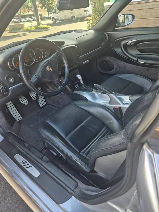 2004 Porsche 996 Carrera - Image 11 of 24