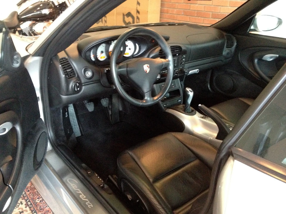 2004 Porsche 996 Carrera 4S - Image 19 of 31