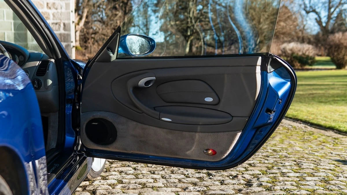 2004 Porsche 996 Carrera 4S - Image 16 of 30