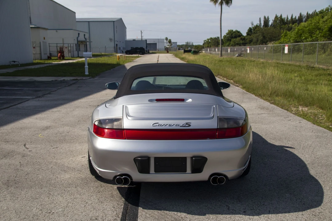 2004 Porsche 996 Carrera 4S - Image 22 of 31