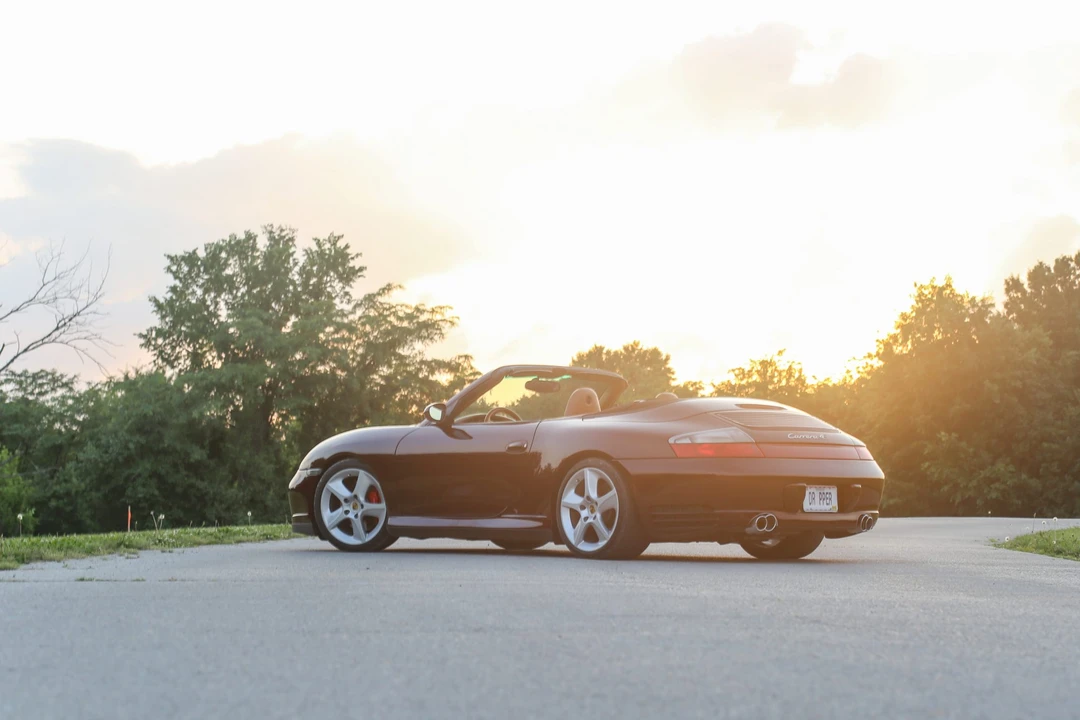 2004 Porsche 911 - Image 25 of 31