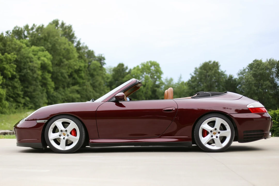 2004 Porsche 911 - Image 20 of 31
