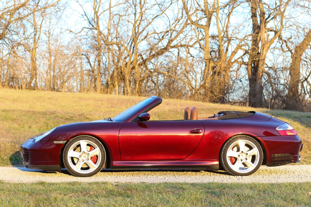 2004 Porsche 911 - Image 19 of 31
