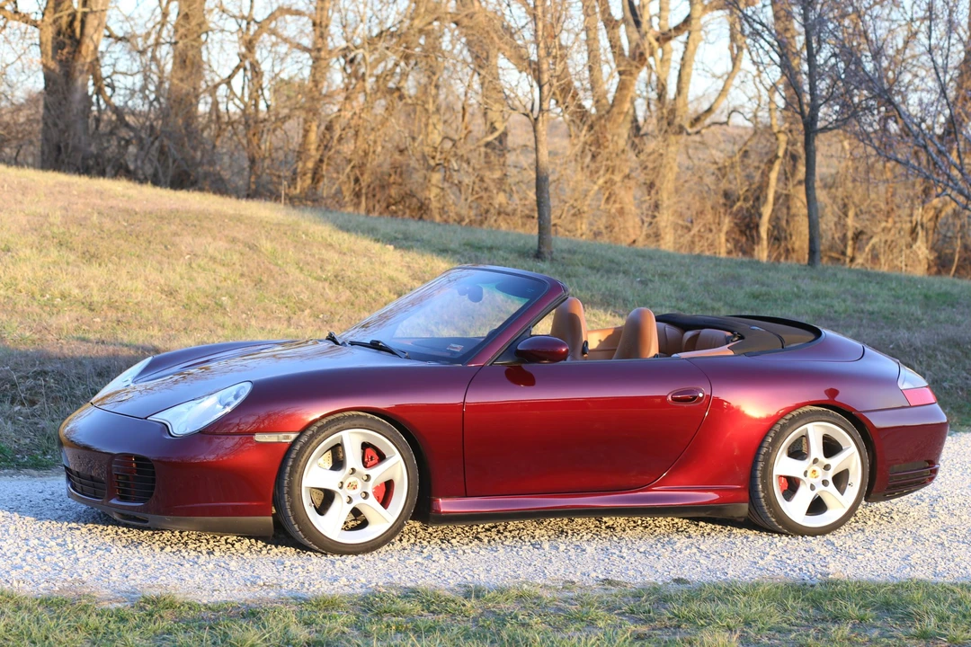 2004 Porsche 911 - Image 18 of 31