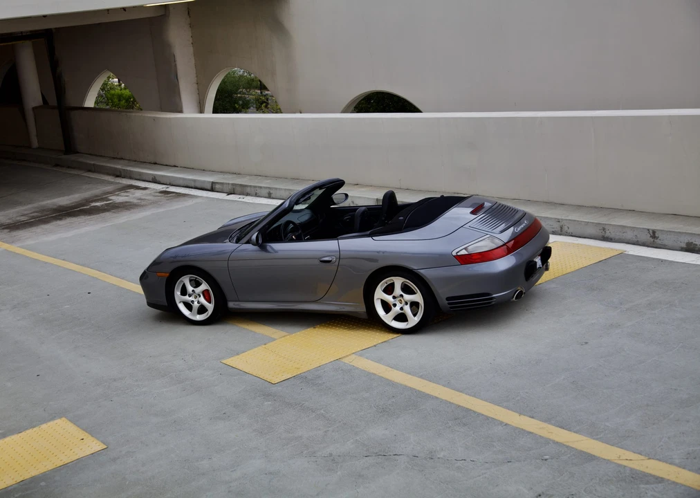 2004 Porsche 996 Carrera 4S - Image 8 of 31