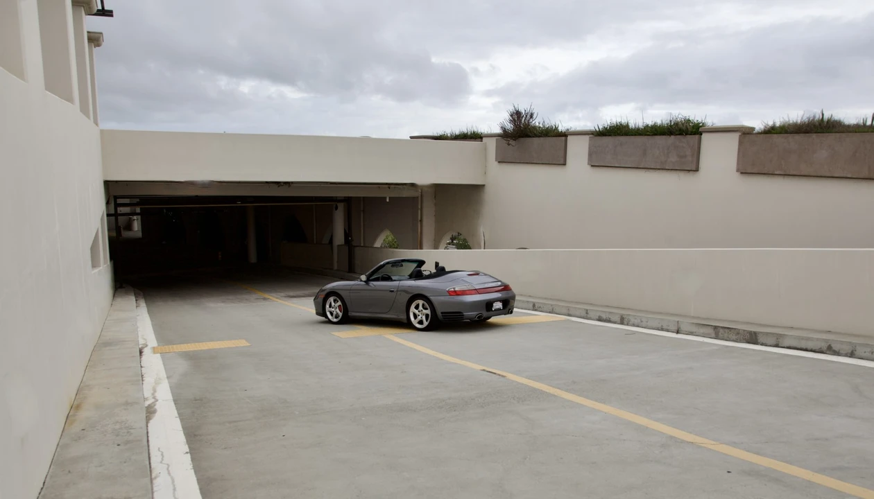 2004 Porsche 996 Carrera 4S - Image 13 of 31