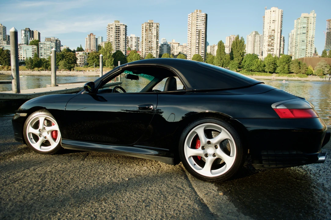 2004 Porsche 996 Carrera 4S - Image 15 of 31