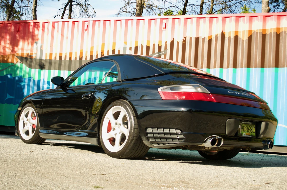 2004 Porsche 996 Carrera 4S - Image 17 of 31