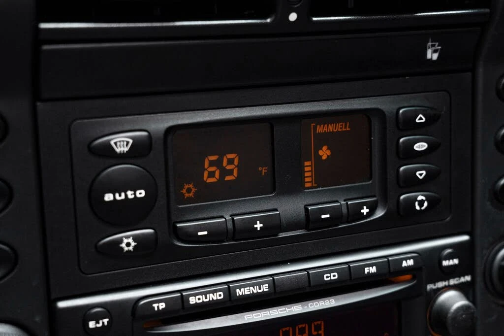 2004 Porsche 996 Carrera 4S - Image 25 of 31