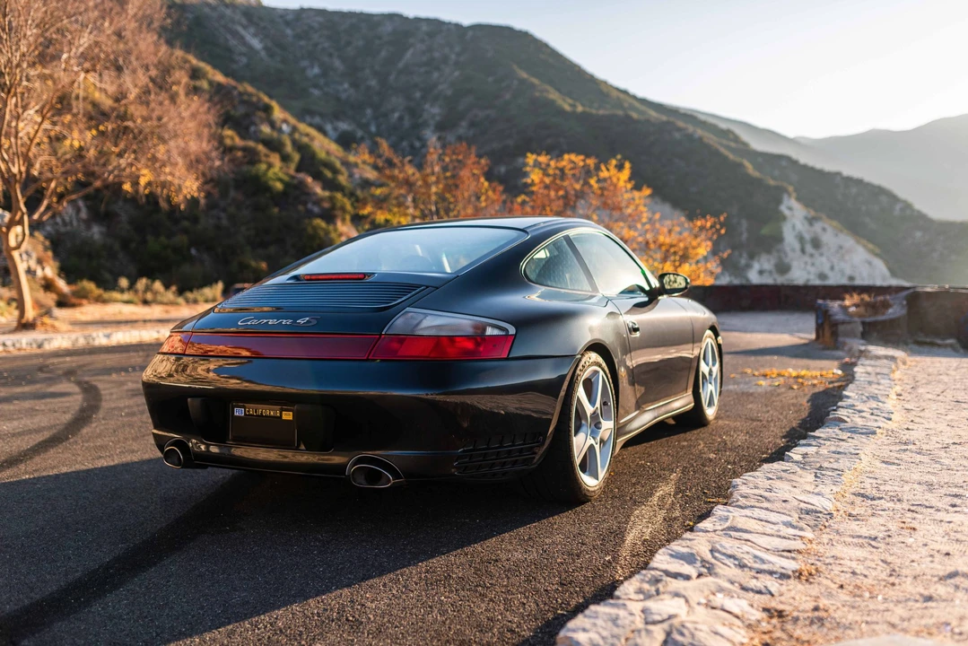 2004 Porsche 996 Carrera 4S - Image 15 of 31