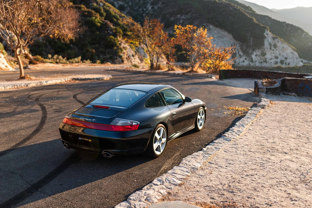 2004 Porsche 996 Carrera 4S - Image 16 of 31
