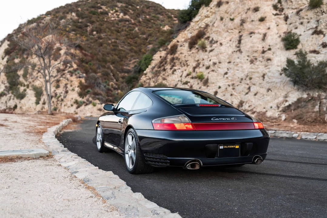 2004 Porsche 996 Carrera 4S - Image 11 of 31