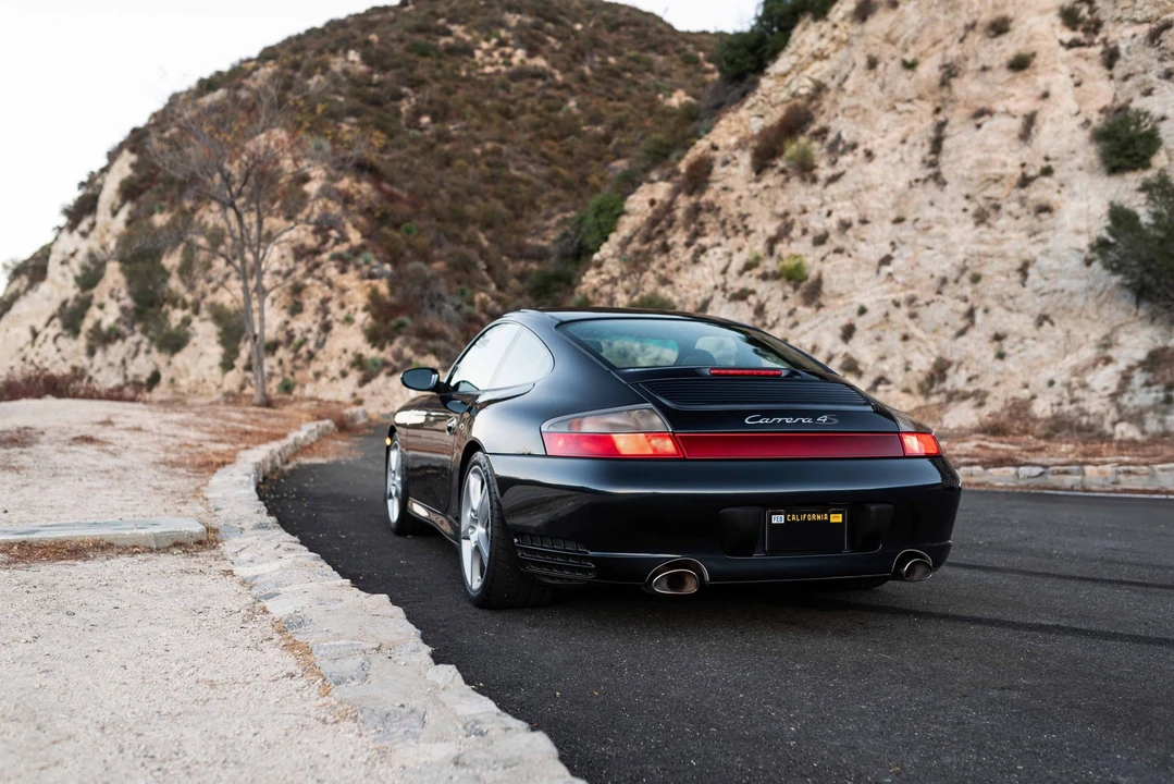 2004 Porsche 996 Carrera 4S - Image 12 of 31