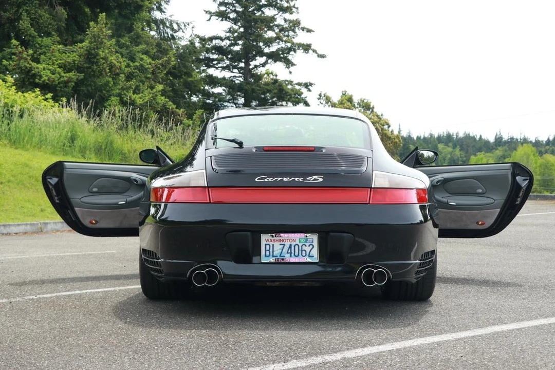 2004 Porsche 996 Carrera 4S - Image 9 of 31