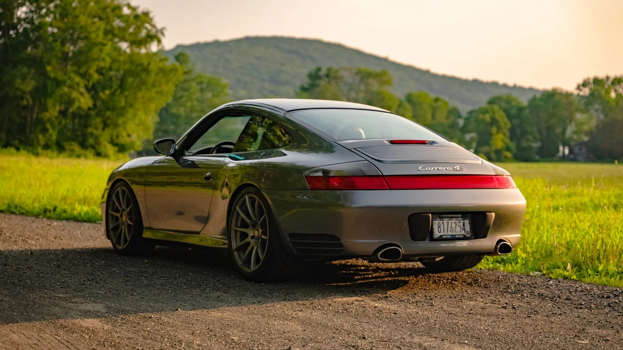 2004 Porsche 996 Carrera 4S - Image 15 of 31